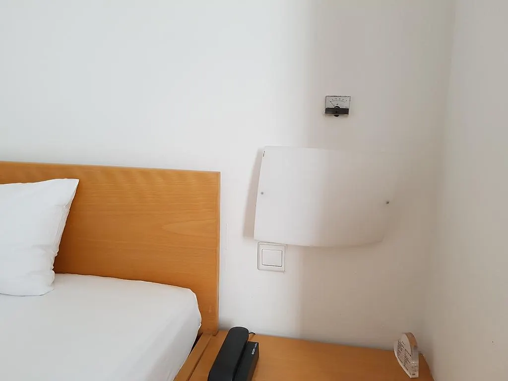 Отель Art-Hotel Robert Mayer Франкфурт-на-Майне